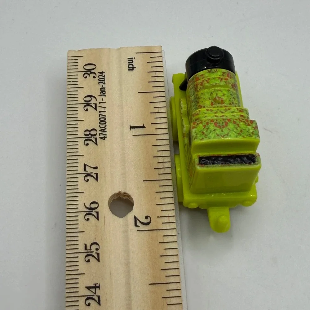 Fisher Price Thomas Friends Minis Henry Neon Green Splatter Pattern Train V15